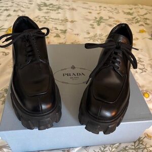 Prada Women’s Black Lace-up Monolith Oxfords